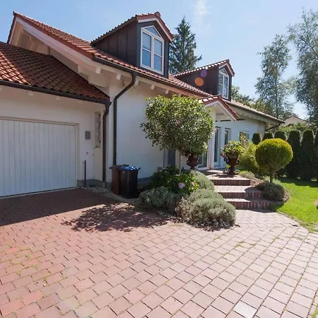 Sunny Modern Flat Starnberg Appartamento *